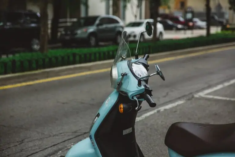 Şehir içi scooter — temsili görsel