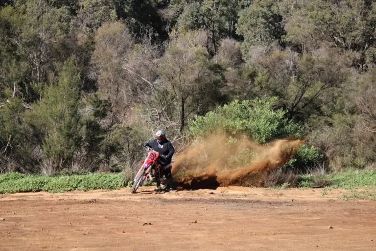 Honda CRF300L dual-sport motosiklet görseli