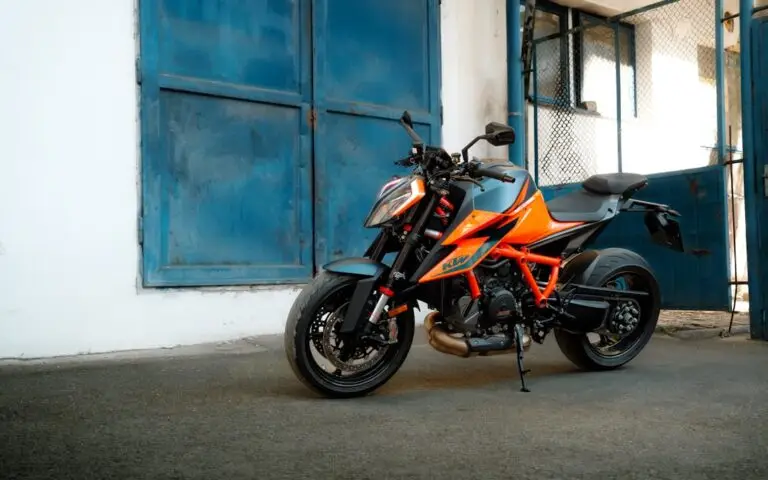 KTM 790 Duke Teknik Özellikleri, Yakıt Tüketimi ve İncelemesi (2026) 10 Naked motosiklet — temsili görsel