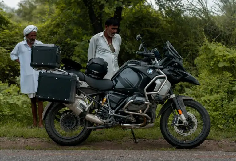 BMW R 1300 GS Teknik Özellikleri, Yakıt Tüketimi ve İncelemesi (2026) 11 Adventure motosiklet — temsili görsel