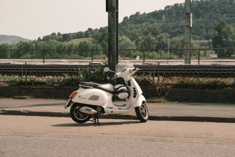Kompakt scooter — temsili görsel