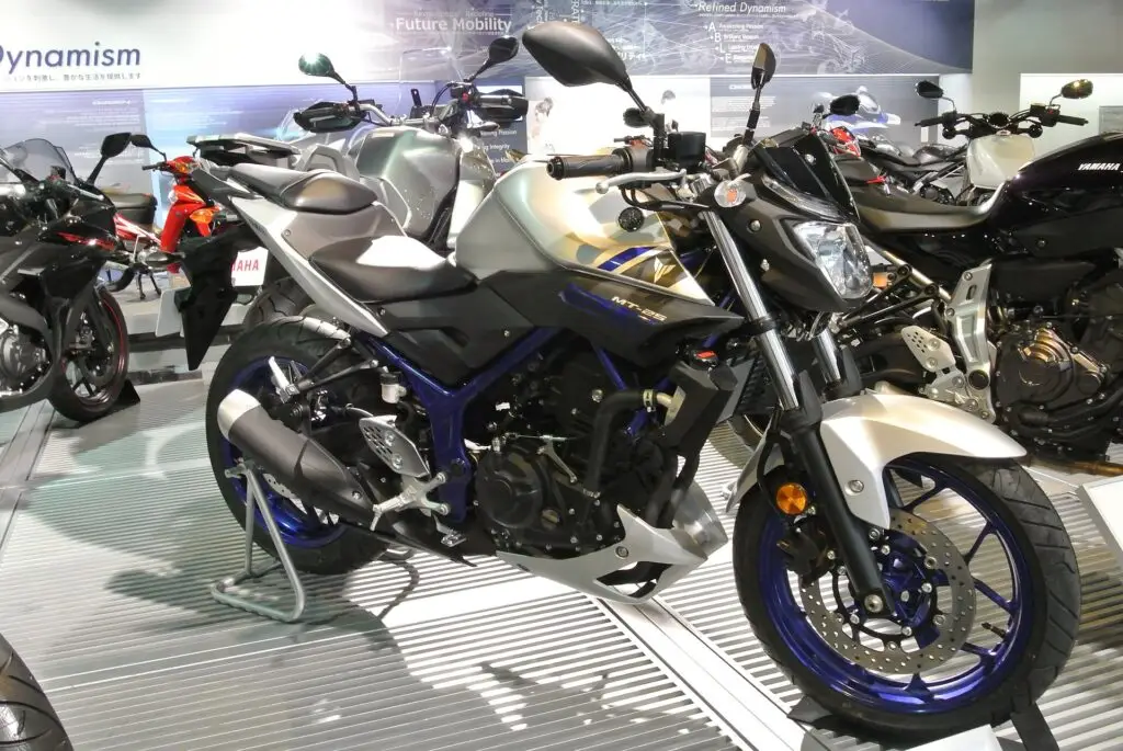 Yamaha MT-25 motosiklet fotoğrafı