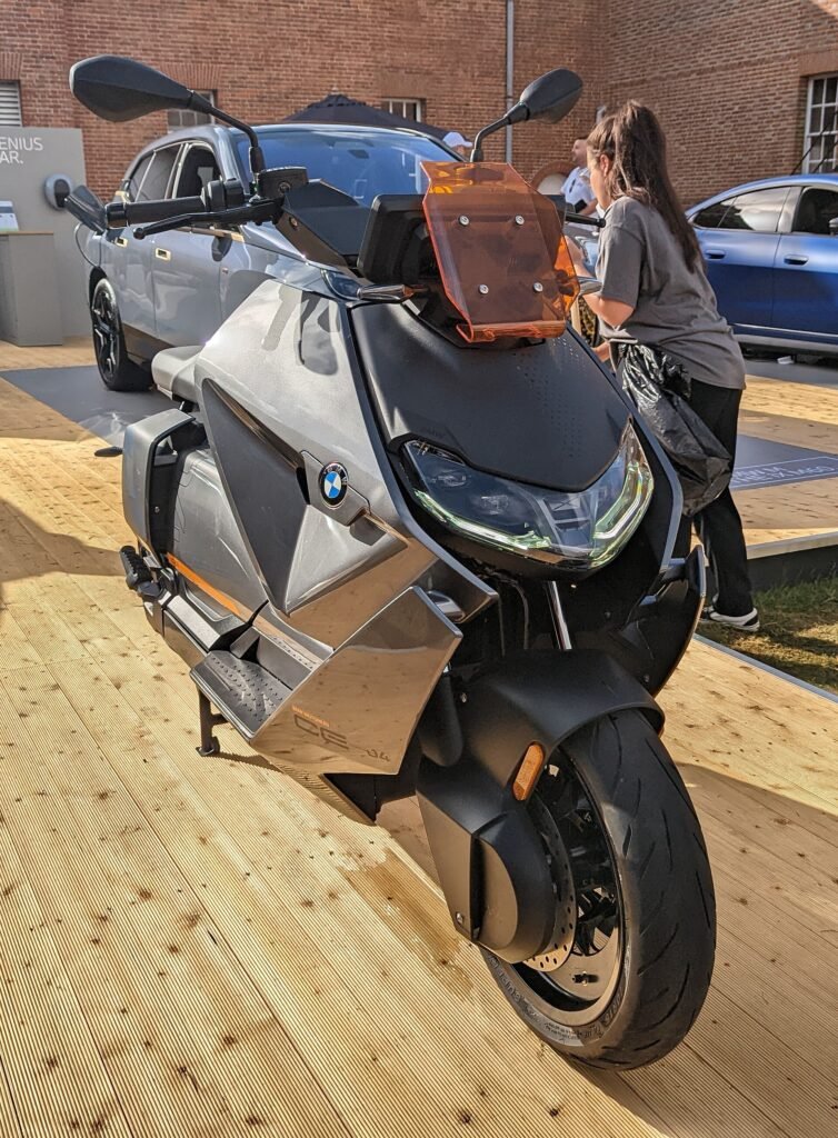 BMW CE 04 motosiklet fotoğrafı