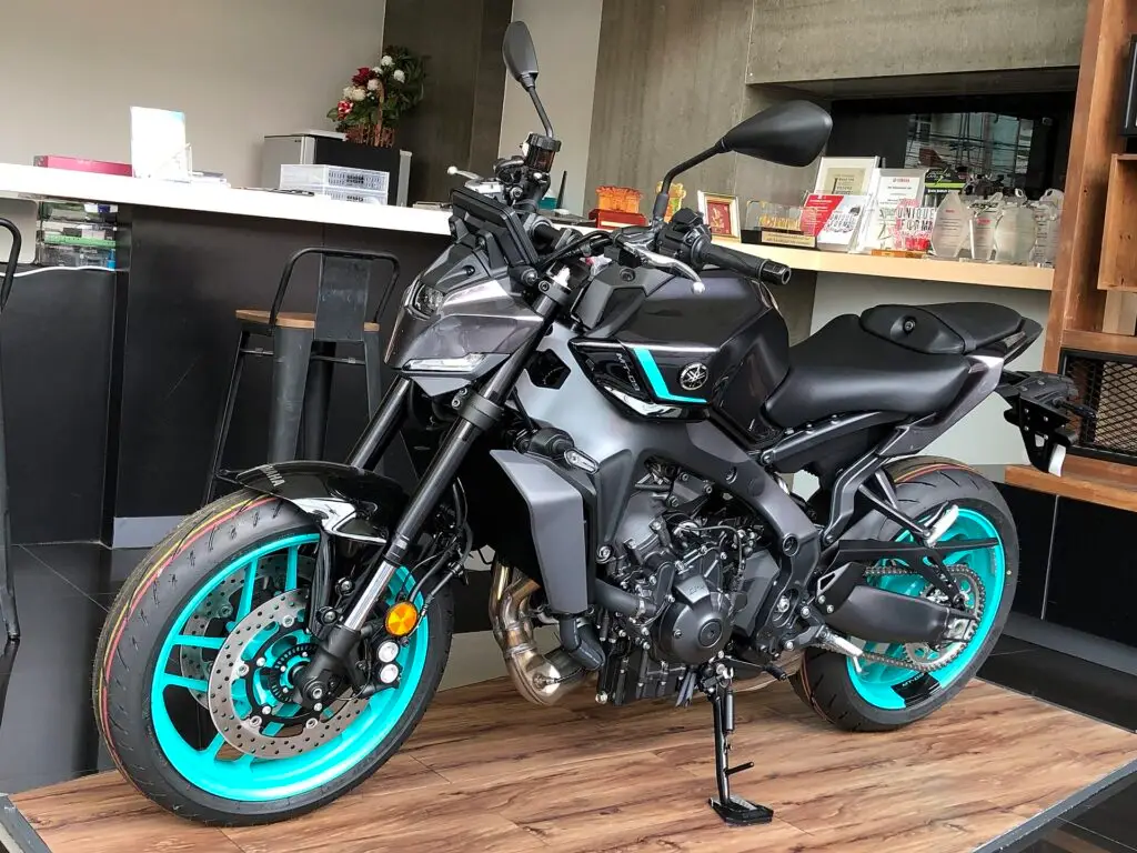 Yamaha MT-09 motosiklet fotoğrafı
