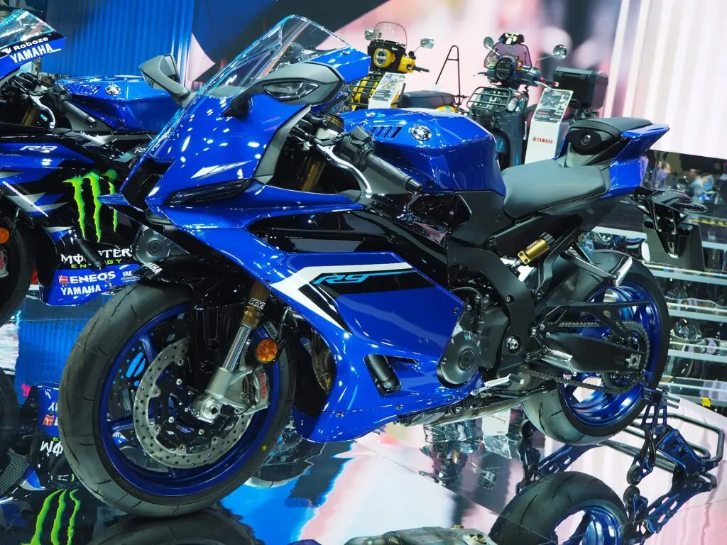 Yamaha YZF-R9 motosiklet fotoğrafı