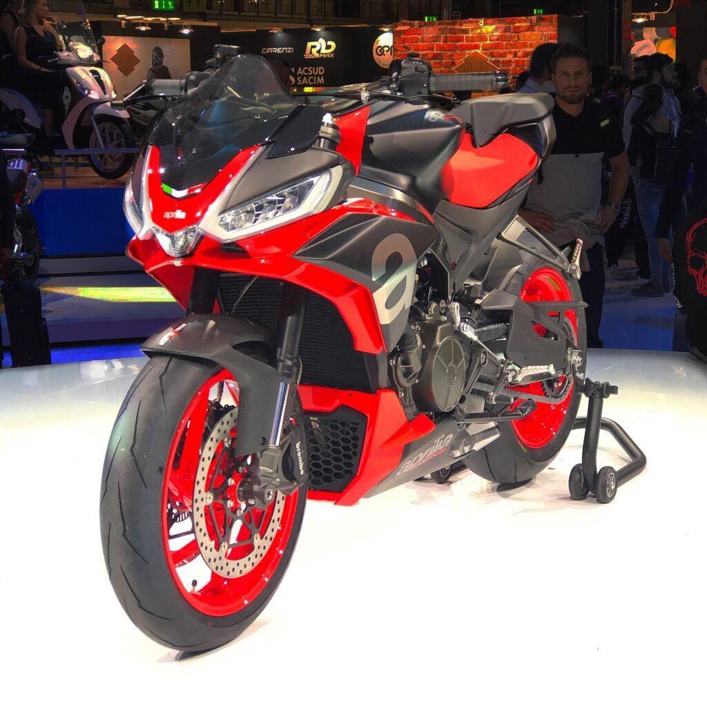 Aprilia Tuono 660 motosiklet fotoğrafı