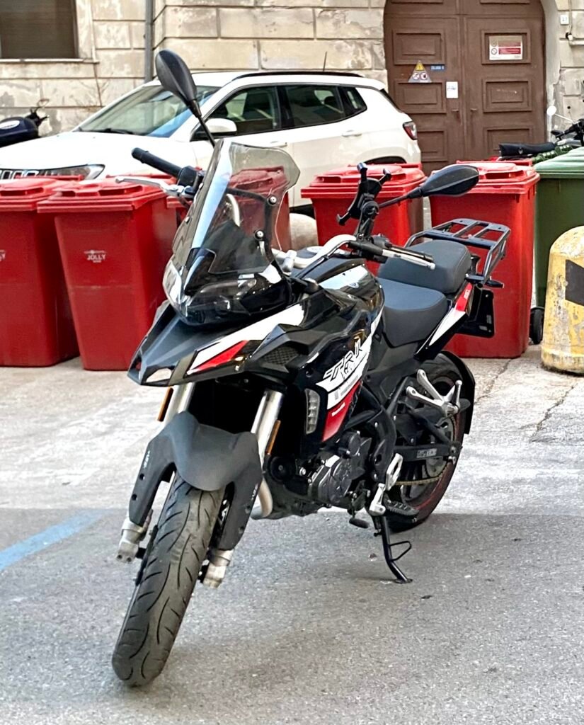 Benelli TRK 251 motosiklet fotoğrafı