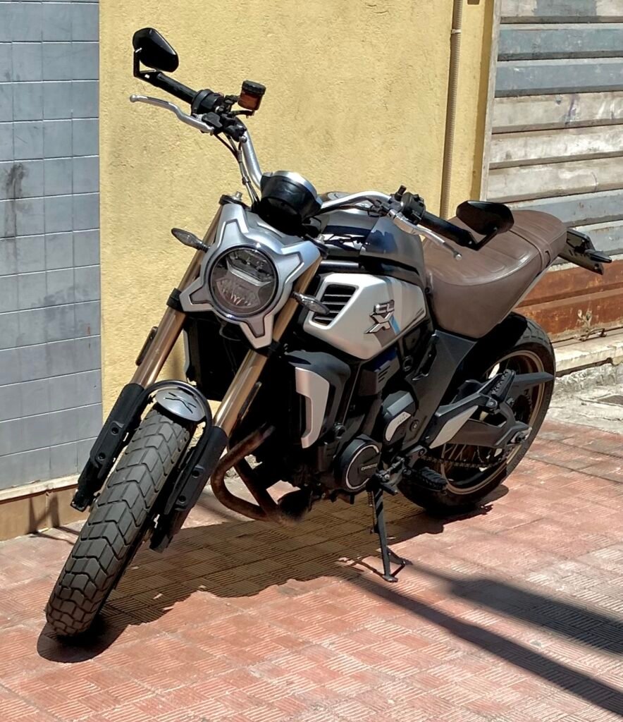 CFMOTO 700CL-X motosiklet fotoğrafı