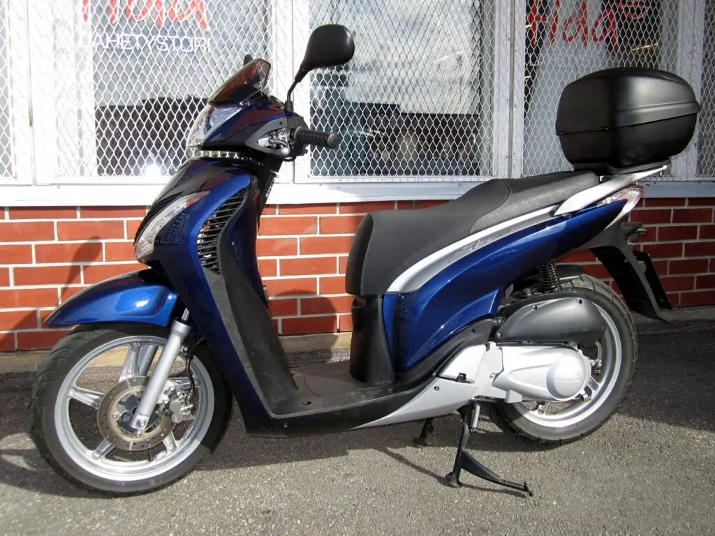 Honda SH125i motosiklet fotoğrafı