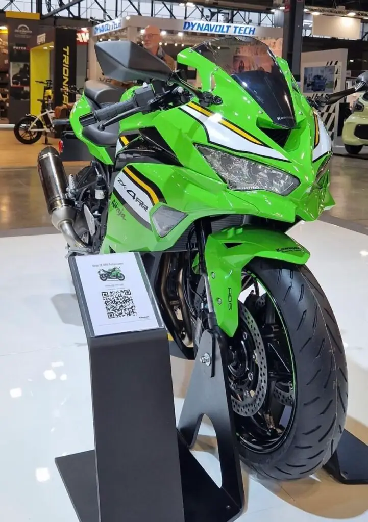 Kawasaki Ninja ZX-4RR motosiklet fotoğrafı