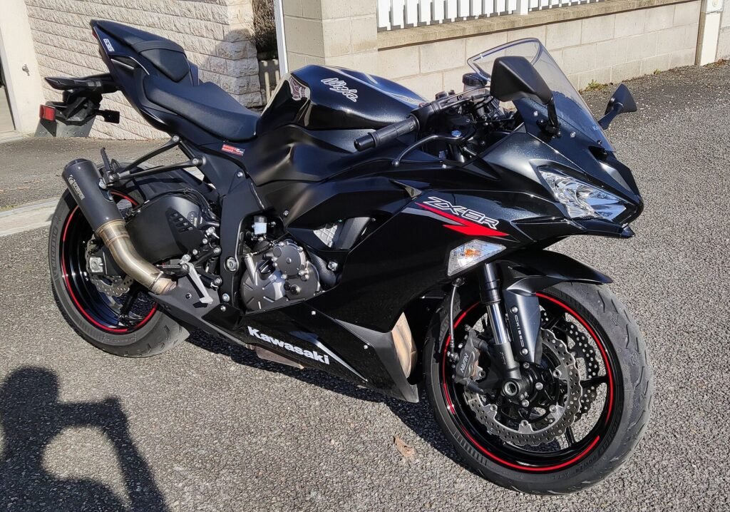 Kawasaki Ninja ZX-6R motosiklet fotoğrafı