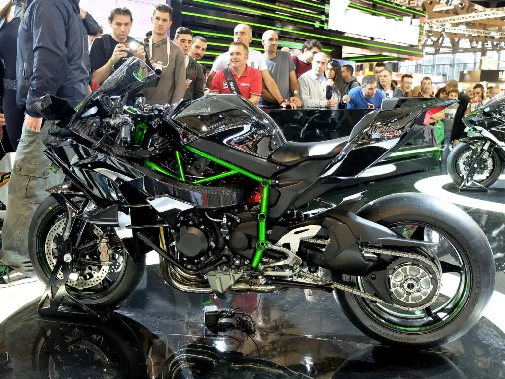 Kawasaki Ninja H2R motosiklet fotoğrafı