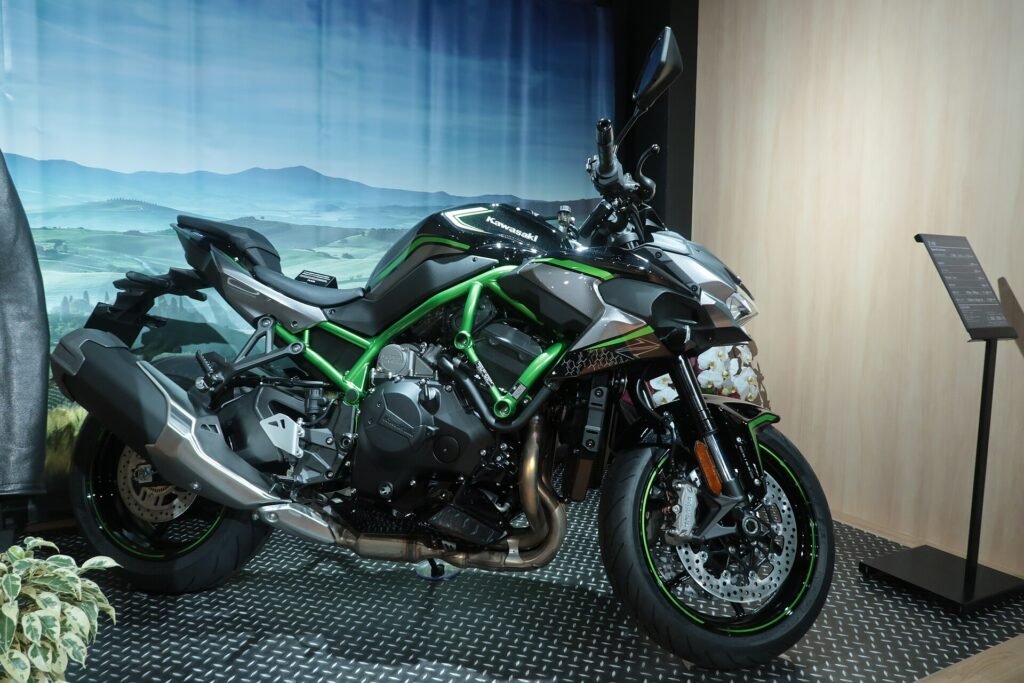 Kawasaki Z H2 motosiklet fotoğrafı