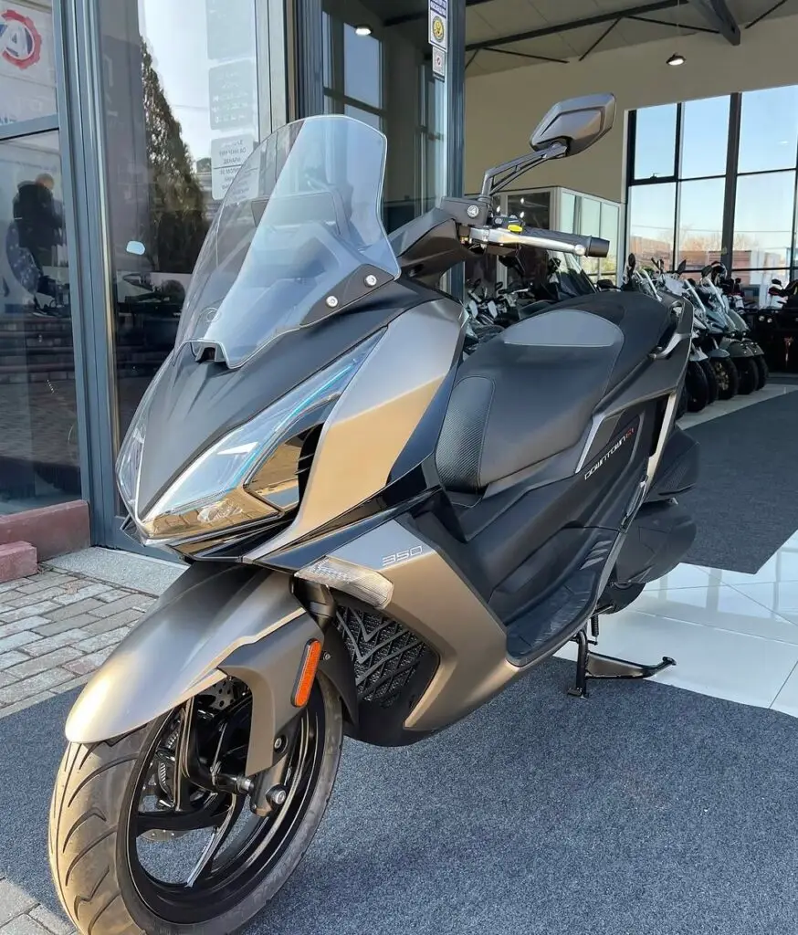 Kymco Downtown GT 350 motosiklet fotoğrafı
