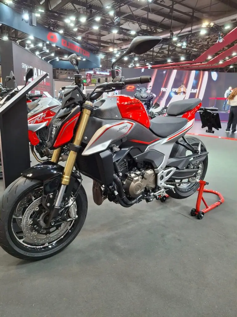 QJMotor SRK 600 motosiklet fotoğrafı