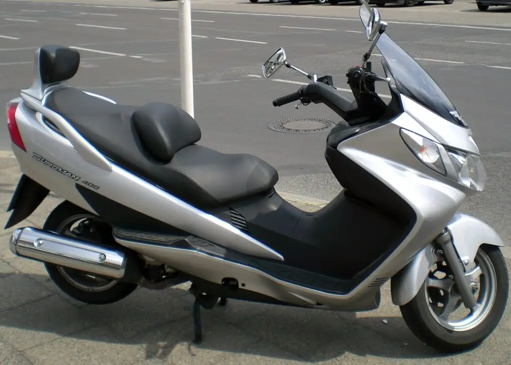 Suzuki Burgman 400 motosiklet fotoğrafı
