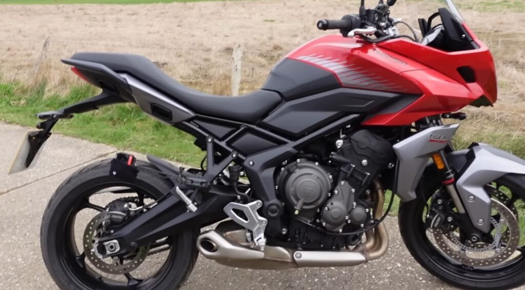 Triumph Tiger Sport 660 motosiklet fotoğrafı