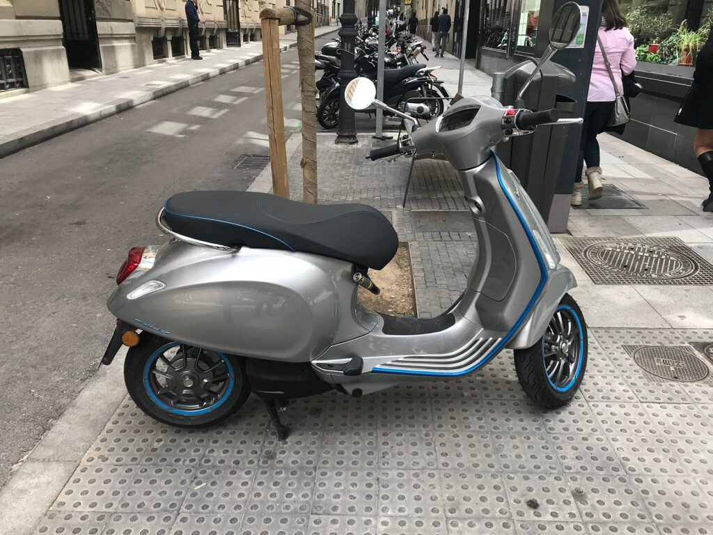 Vespa Elettrica motosiklet fotoğrafı