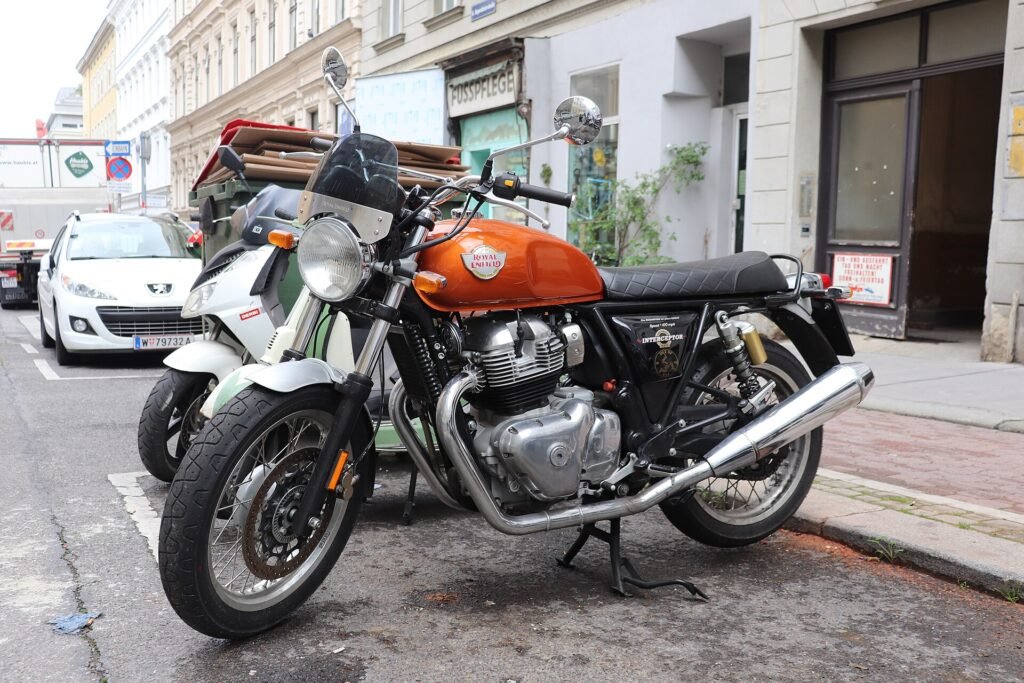 Royal Enfield Interceptor 650 motosiklet fotoğrafı