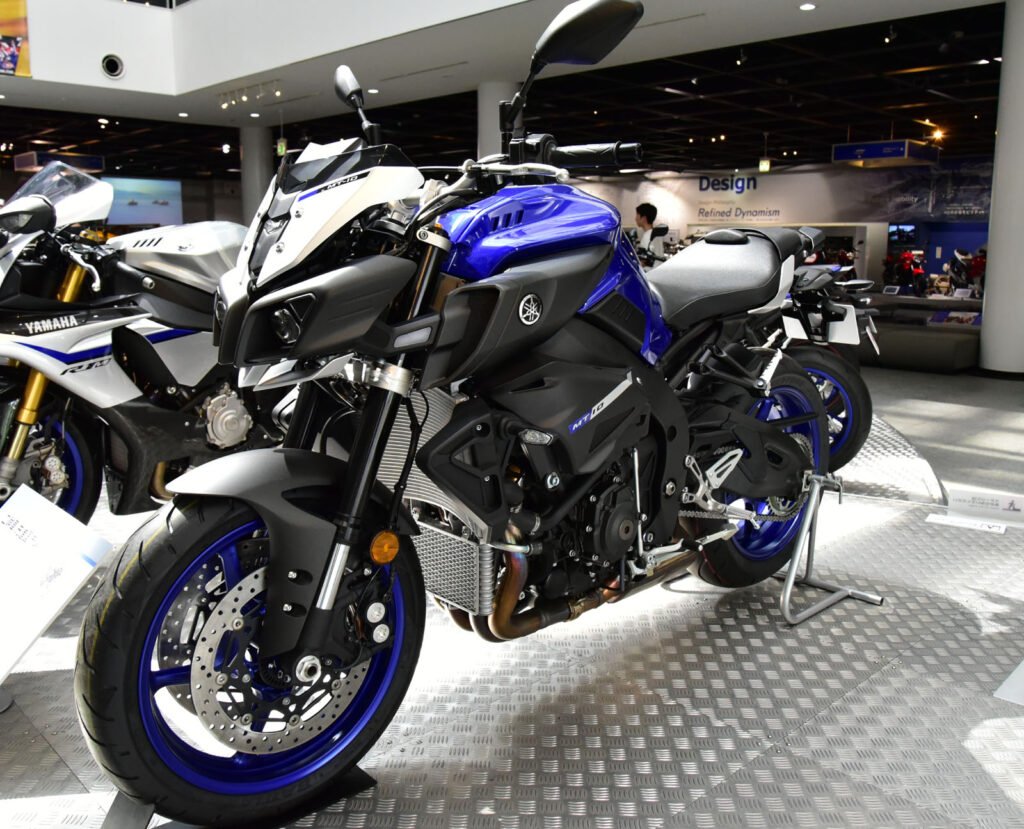 Yamaha MT-10 motosiklet fotoğrafı