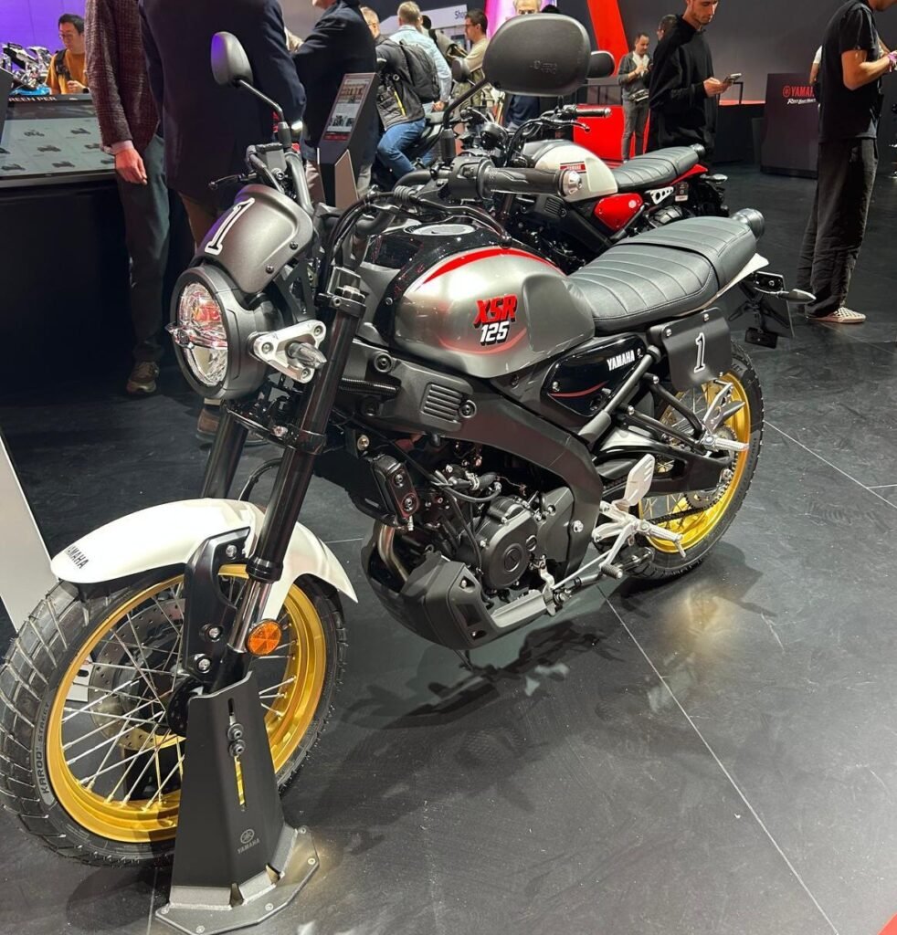 Yamaha XSR125 motosiklet fotoğrafı